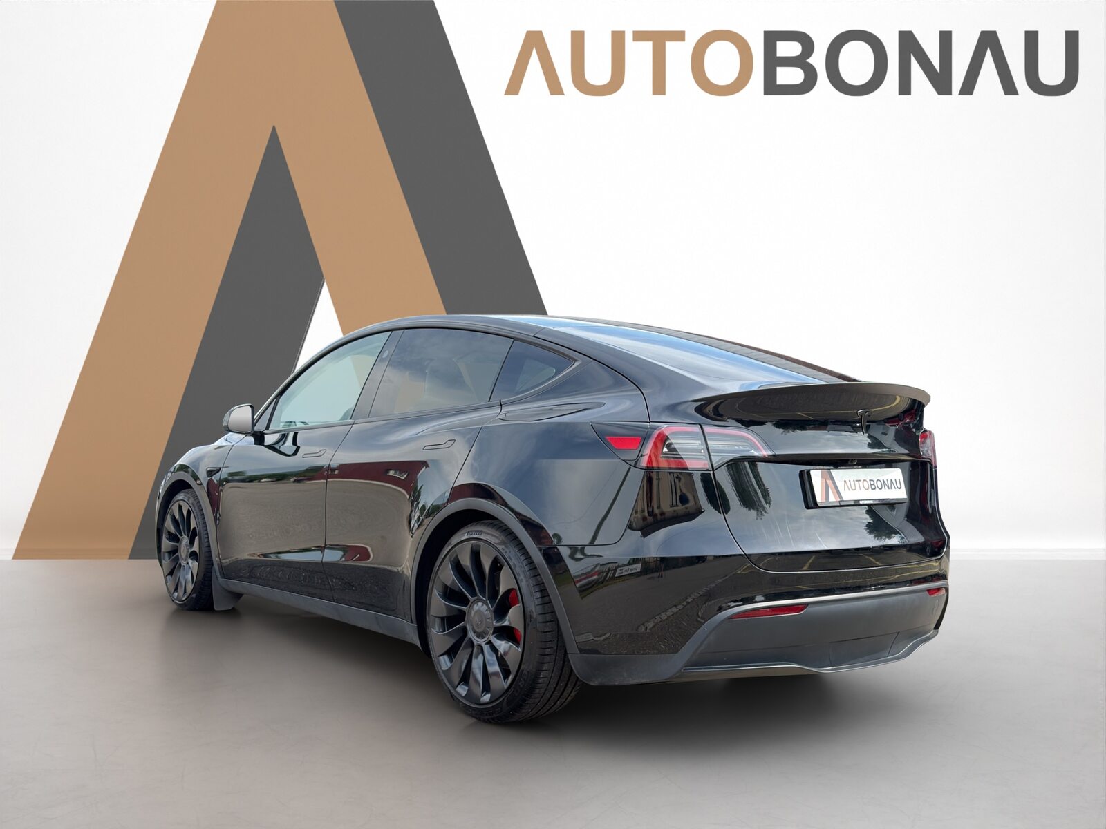 TESLA Model Y Performance D Anhängerkupplung, Electric, Second hand / Used, Automatic - 2