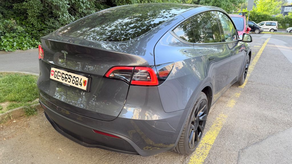 TESLA MODEL Y RWD, Électrique, Occasion / Utilisé, Automatique - 2