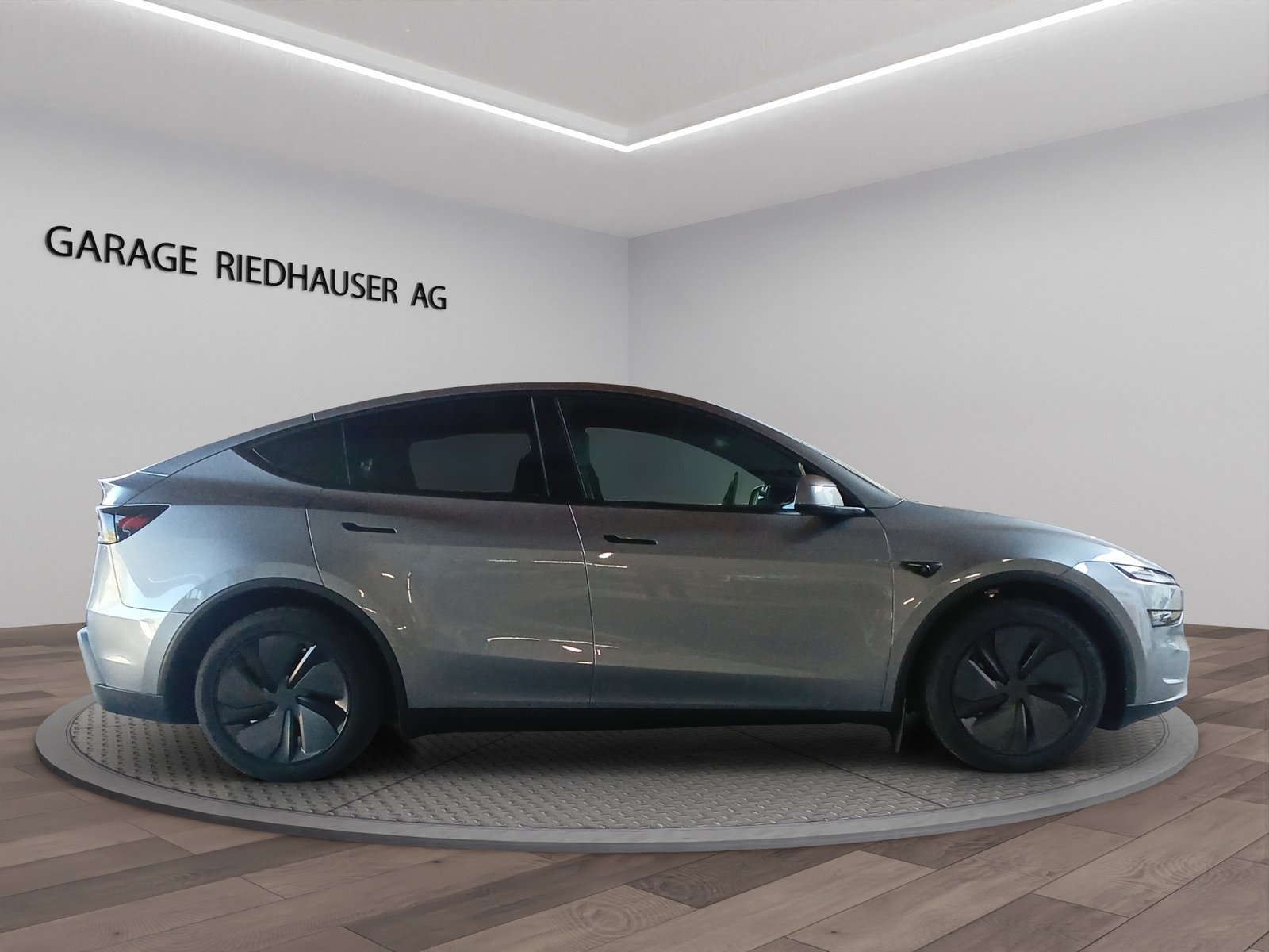 TESLA Model Y Geländewagen Elektro Long Range D, Elettrica, Auto dimostrativa, Automatico - 5