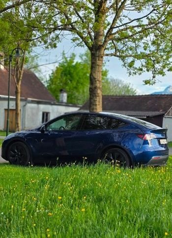 TESLA Model Y Basis, Electric, Second hand / Used, Automatic - 2