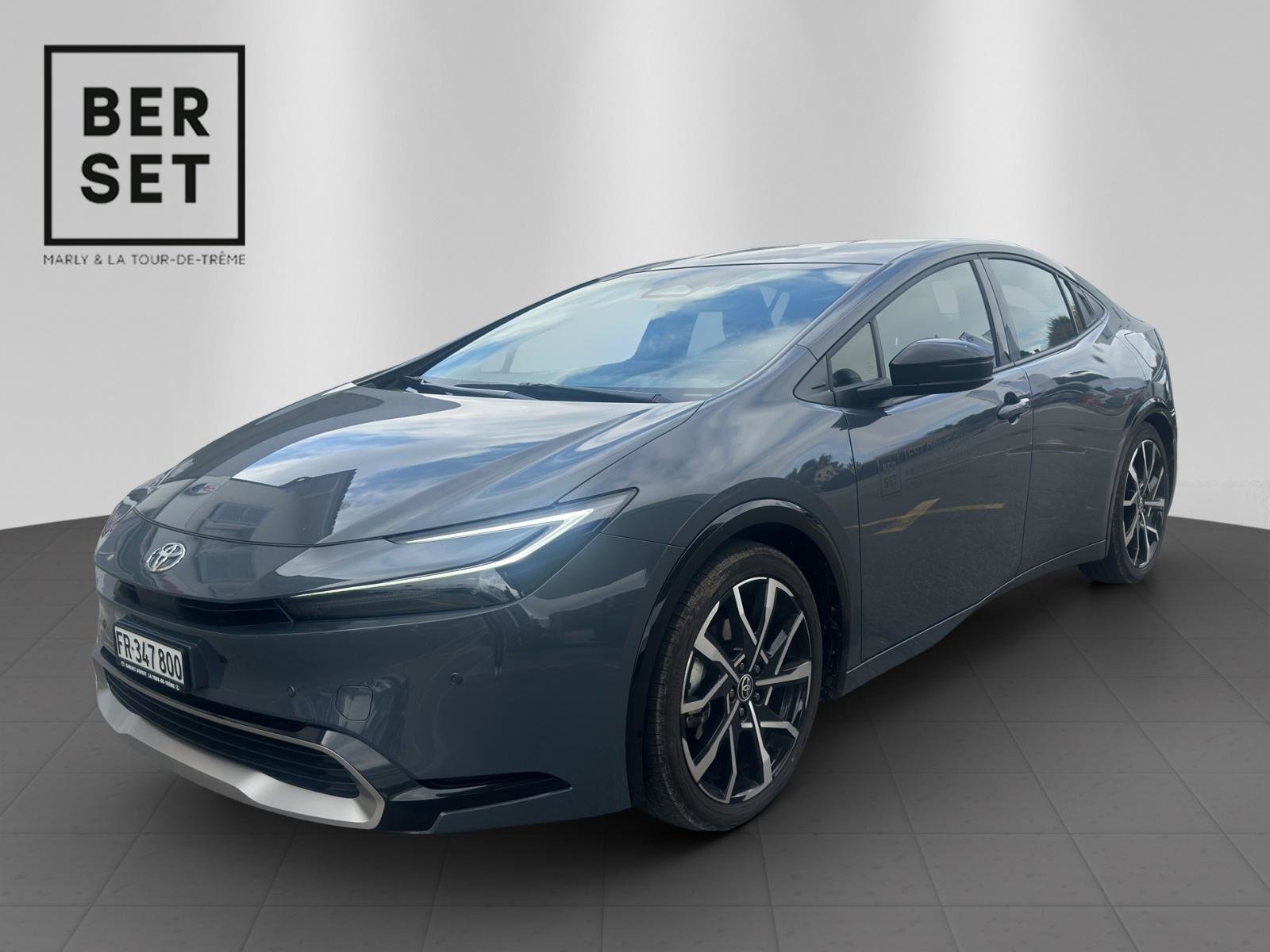 TOYOTA 2.0 Plug-In-Hybrid Style