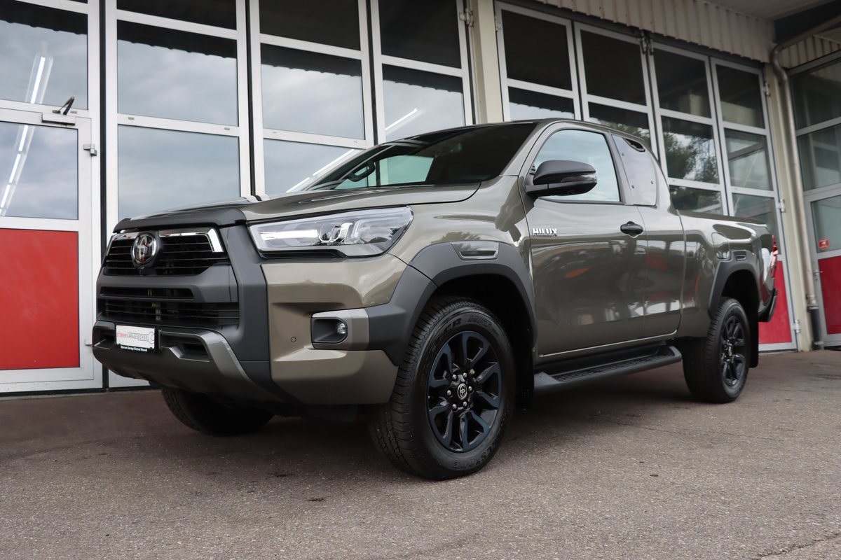 TOYOTA 2.8D-4D Invincible Extra Cap 4x4 A