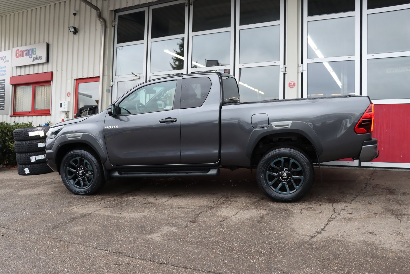 TOYOTA 2.8D-4D Invincible X- Cap 4x4 Automat, Diesel, Auto nuove, Automatico - 6