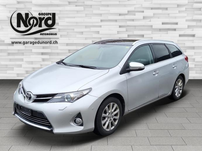 TOYOTA Auris Touring Sports 1.6 VMa Sol, Petrol, Second hand / Used, Manual