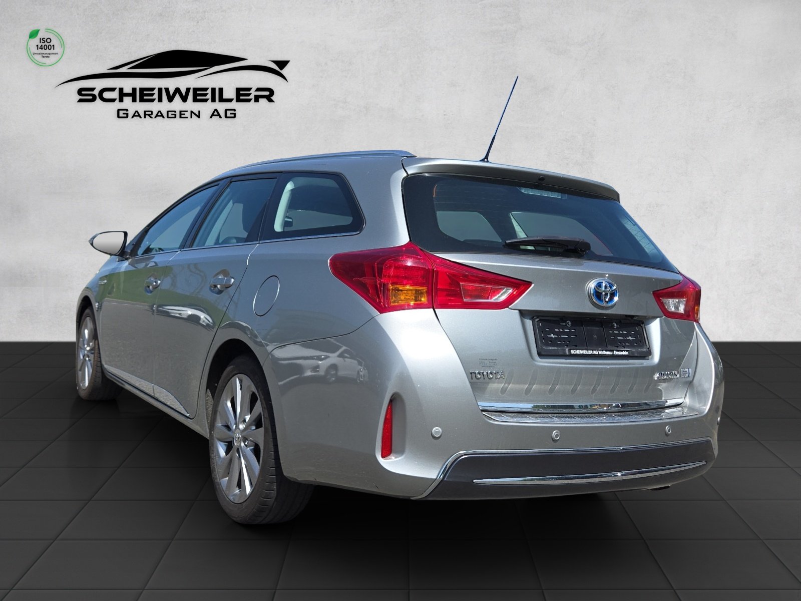 TOYOTA Auris Touring Sports 1.8 HSD S, Petrol, Second hand / Used, Automatic - 3