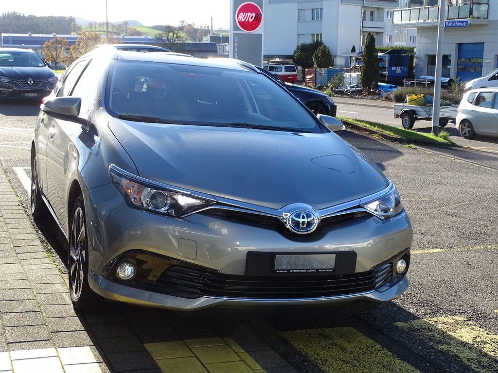 TOYOTA Auris Touring Sports 1.8 HSD Trend