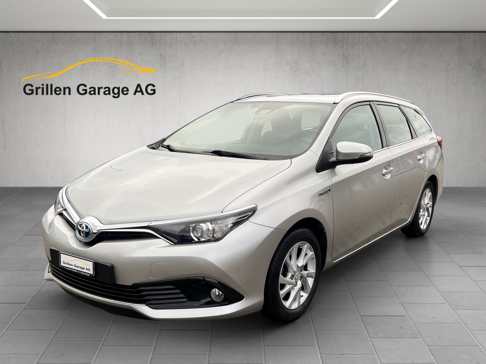 TOYOTA Auris Touring Sports 1.8 HSD Business