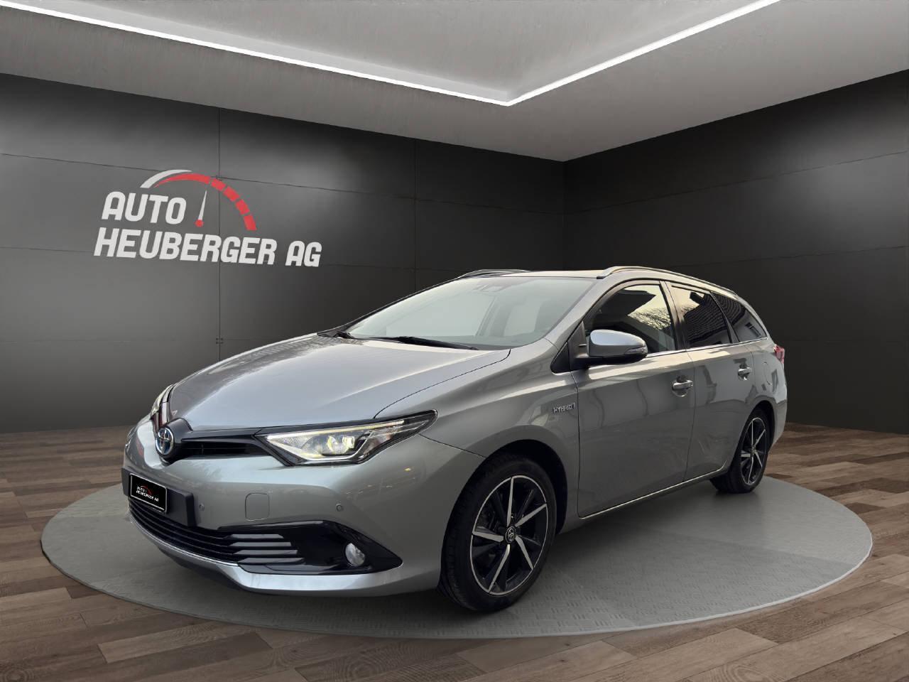 TOYOTA Auris Touring Sports 1.8 HSD Trend