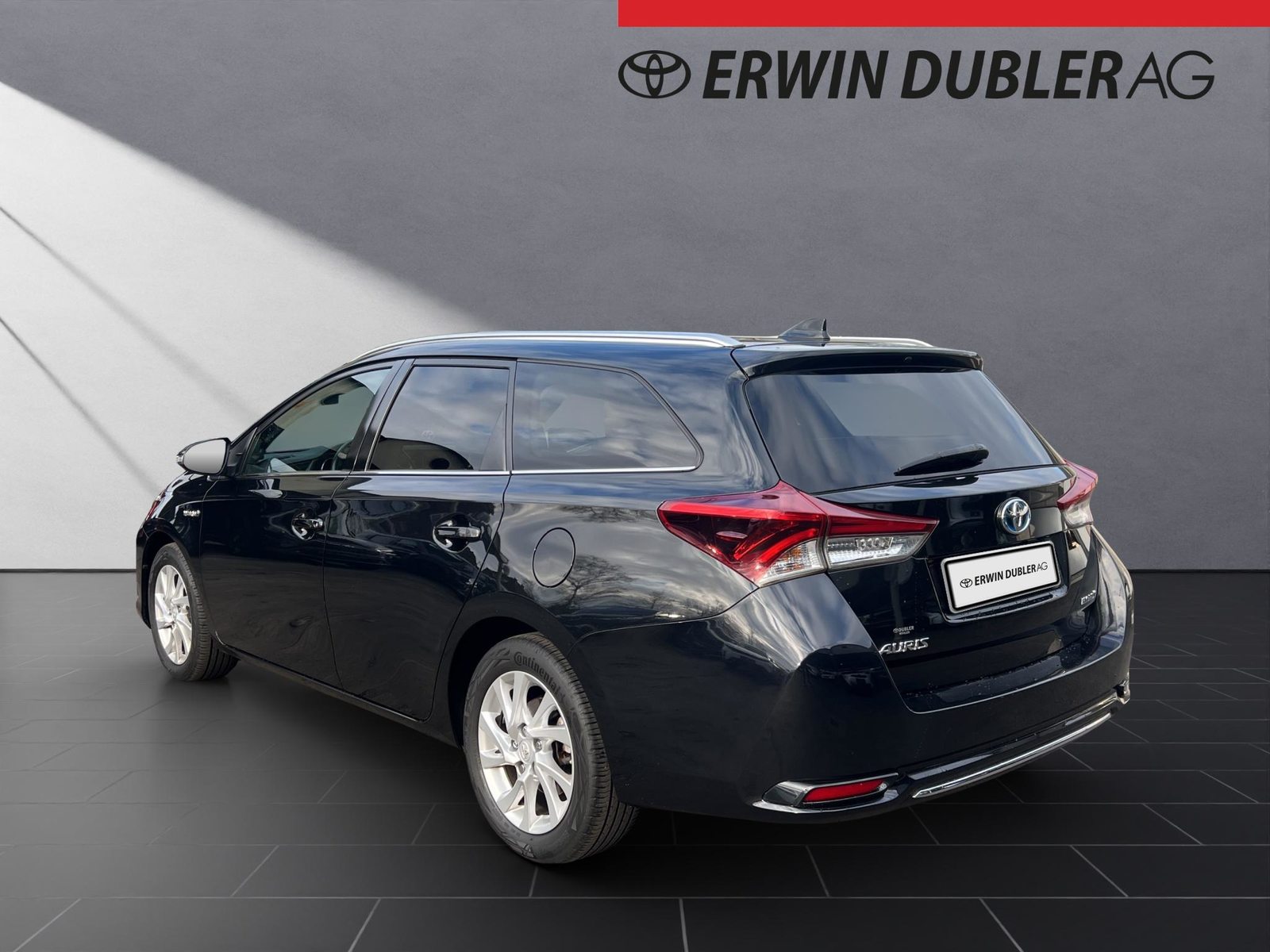 TOYOTA Auris Touring Sports 1.8 HSD, Full-Hybrid Petrol/Electric, Second hand / Used, Automatic - 3