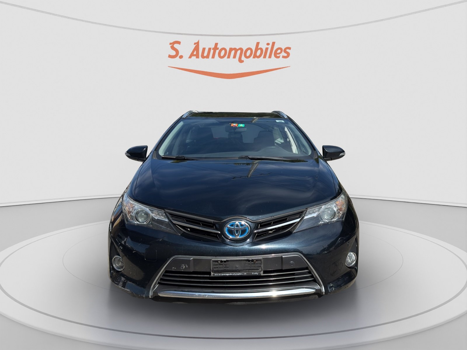 TOYOTA Auris 1.8 16V HSD Linea Sol, Full-Hybrid Petrol/Electric, Second hand / Used, Automatic - 3