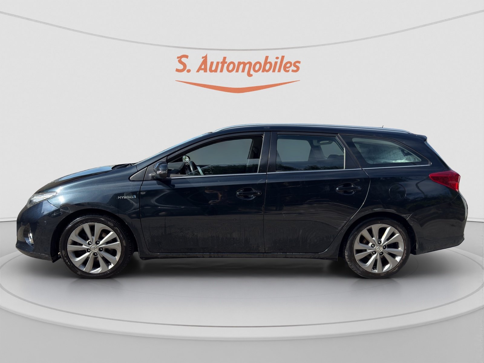 TOYOTA Auris 1.8 16V HSD Linea Sol, Full-Hybrid Petrol/Electric, Second hand / Used, Automatic - 4