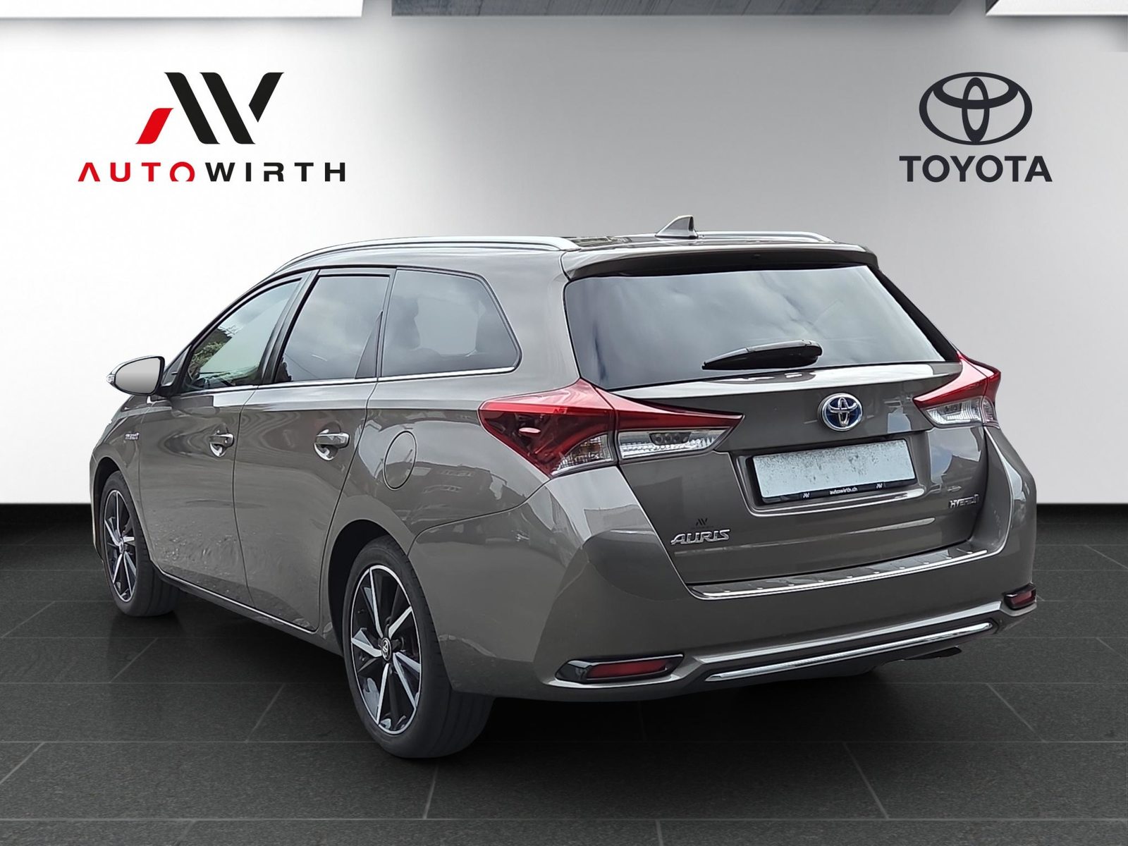 TOYOTA Auris Touring Sports 1.8 HSD Trend, Full-Hybrid Petrol/Electric, Second hand / Used, Automatic - 7