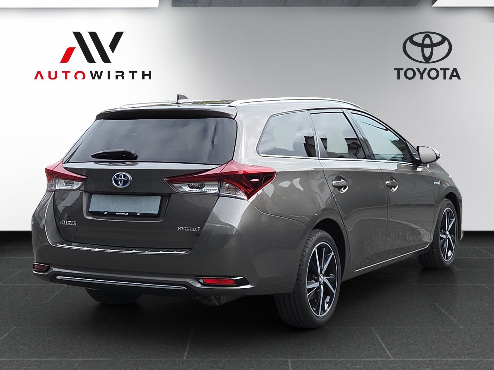 TOYOTA Auris Touring Sports 1.8 HSD Trend, Hybride Intégral Essence/Électricité, Occasion / Utilisé, Automatique - 5
