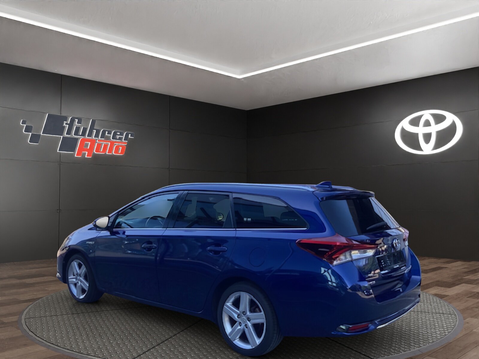 TOYOTA Auris Touring Sports 1.8 HSD Trend, Voll-Hybrid Benzin/Elektro, Occasion / Gebraucht, Automatik - 5