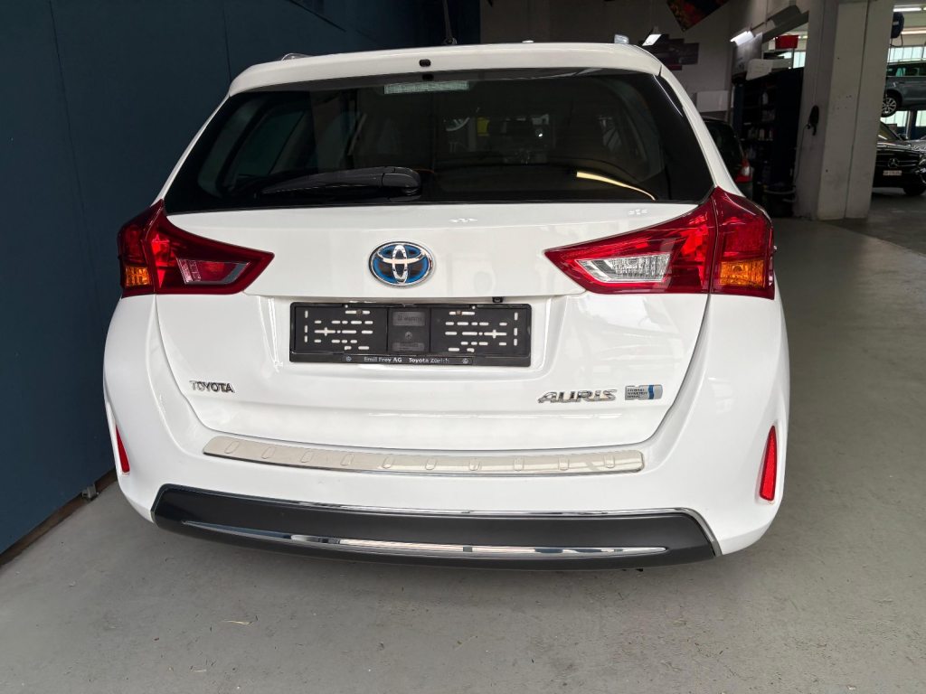 TOYOTA AURIS 1.8 HSD Luna, Voll-Hybrid Benzin/Elektro, Occasion / Gebraucht, Automatik - 5
