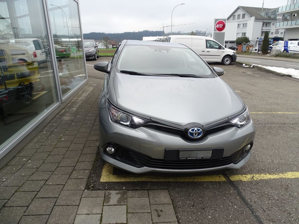 TOYOTA Auris 1.8 HSD Trend e-CVT
