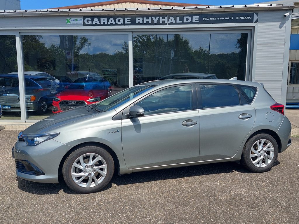 TOYOTA Auris 1.8 HSD Premium