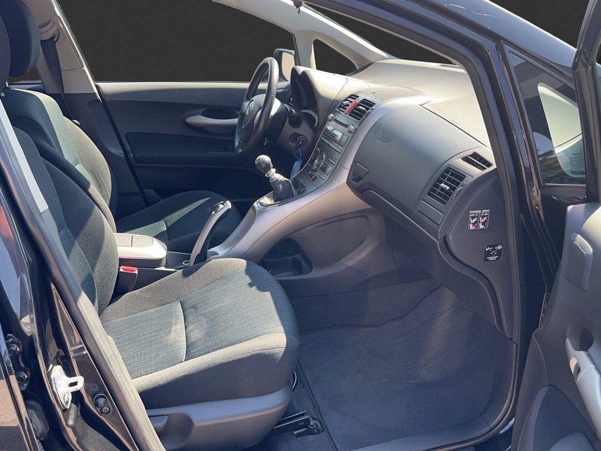 TOYOTA Auris 2.0 D-4D Linea Luna, Diesel, Occasioni / Usate, Manuale - 5
