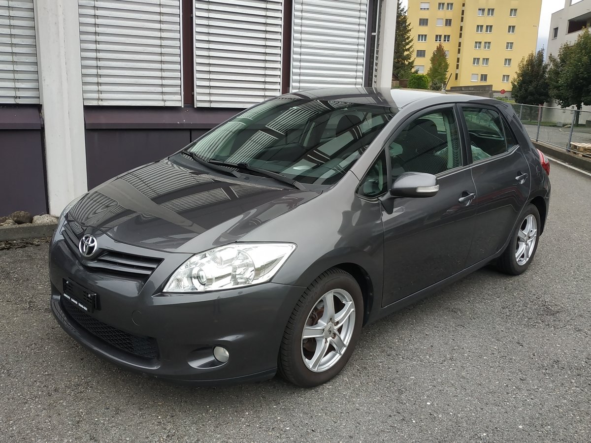 TOYOTA Auris 1.6 Linea Luna