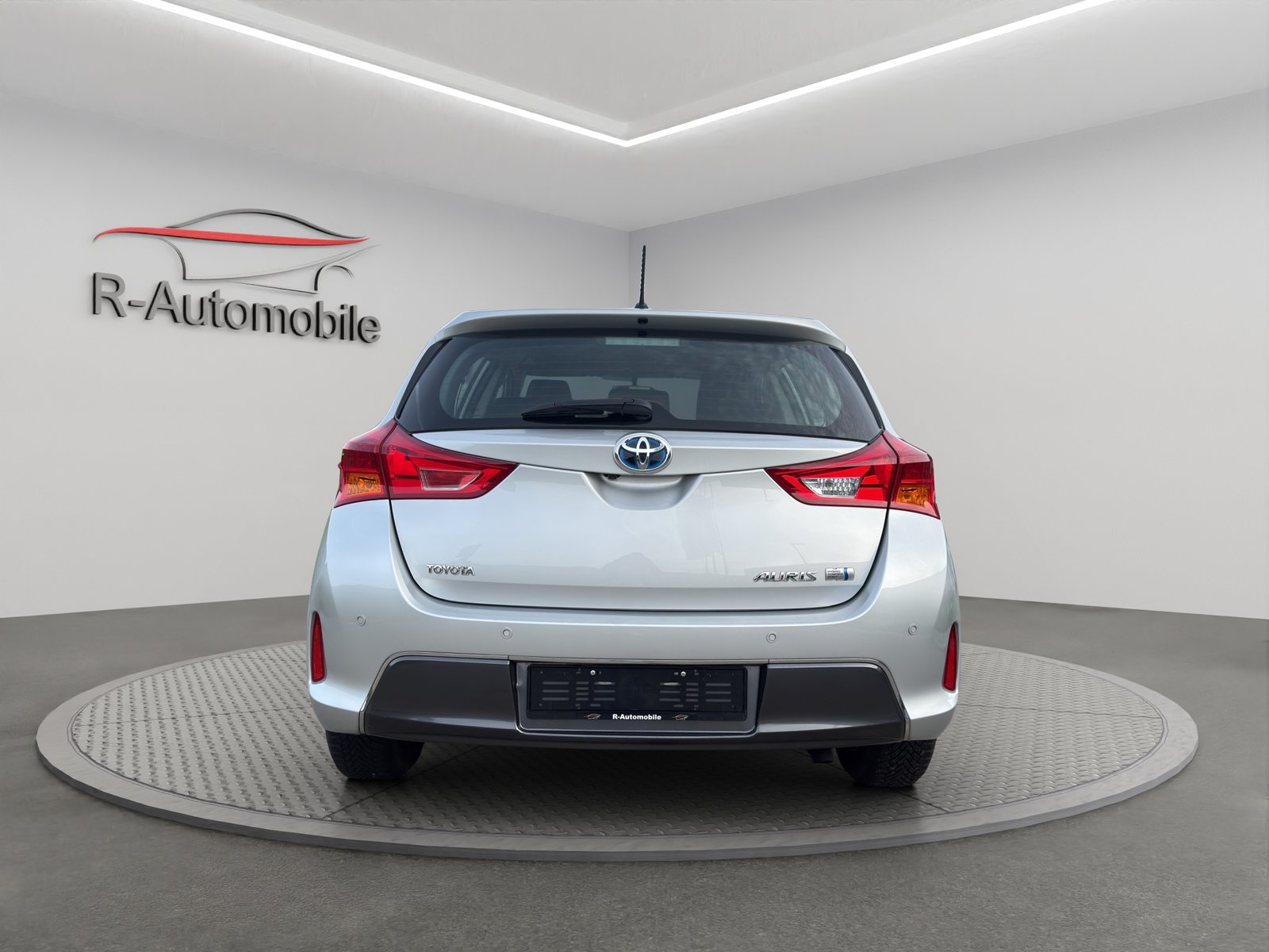 TOYOTA Auris 1.8 16V HSD Linea Sol, Hybride Intégral Essence/Électricité, Occasion / Utilisé, Automatique - 4