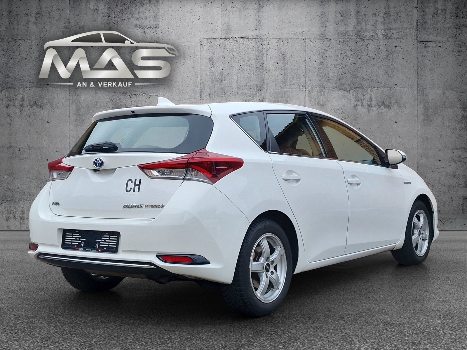 TOYOTA AURIS, Voll-Hybrid Benzin/Elektro, Occasion / Gebraucht, Automatik - 6