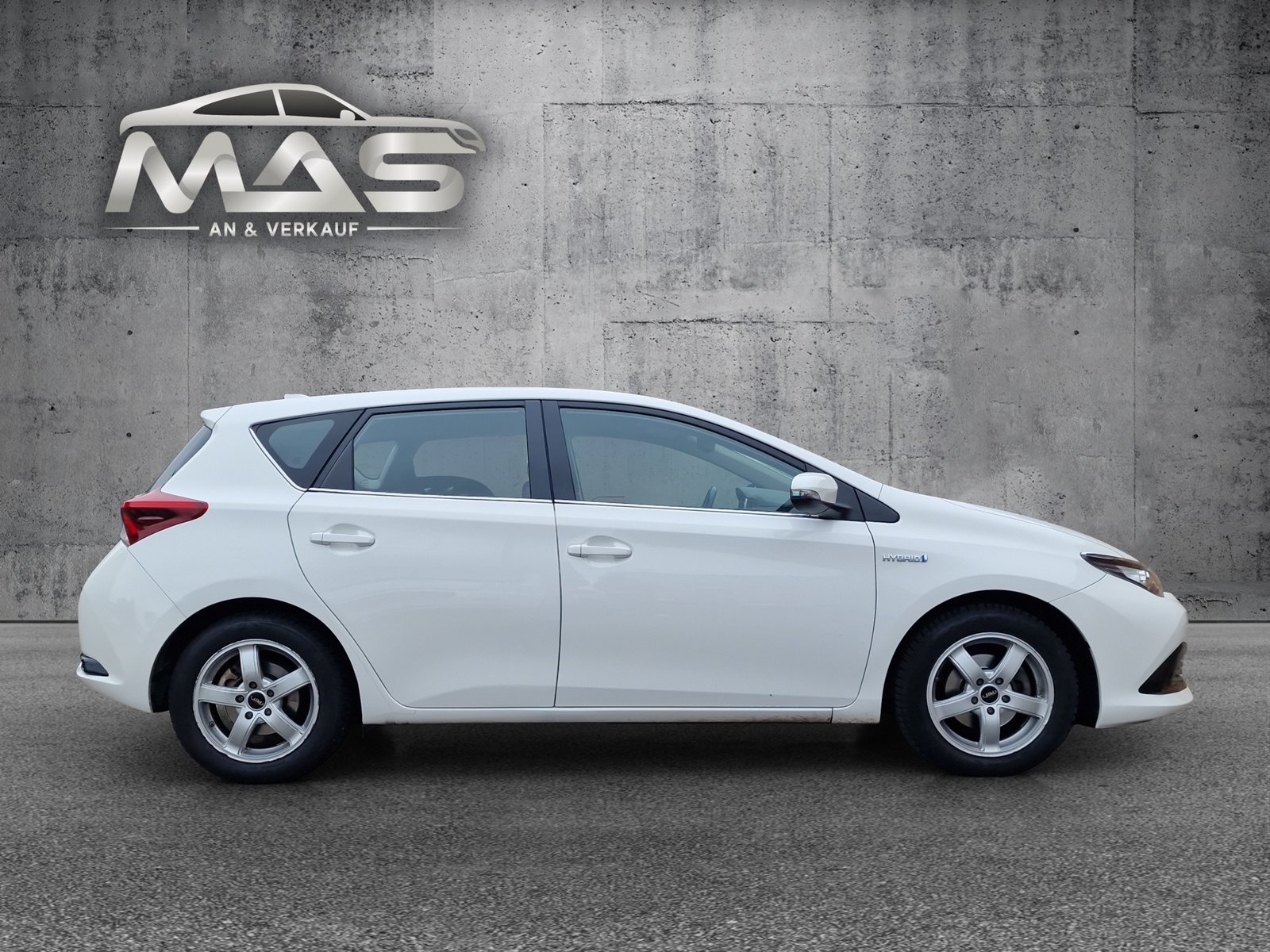TOYOTA AURIS, Voll-Hybrid Benzin/Elektro, Occasion / Gebraucht, Automatik - 7