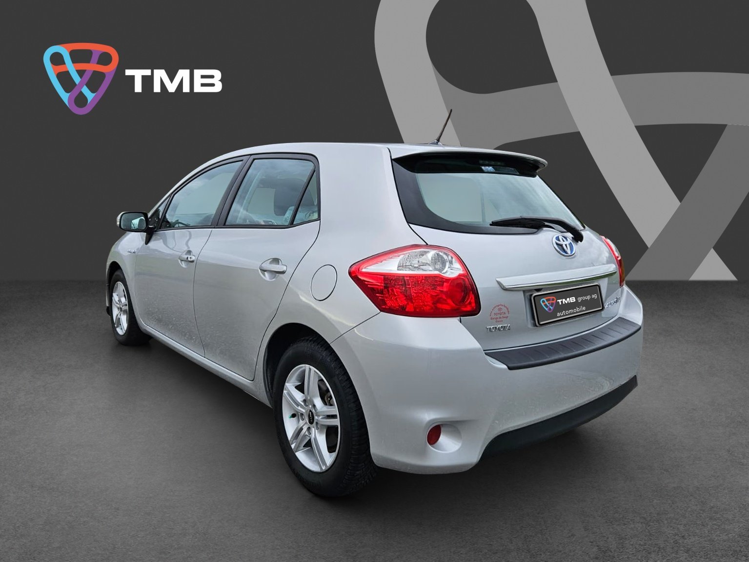 TOYOTA Auris 1.8 16V HSD Linea Sol, Full-Hybrid Petrol/Electric, Second hand / Used, Automatic - 3