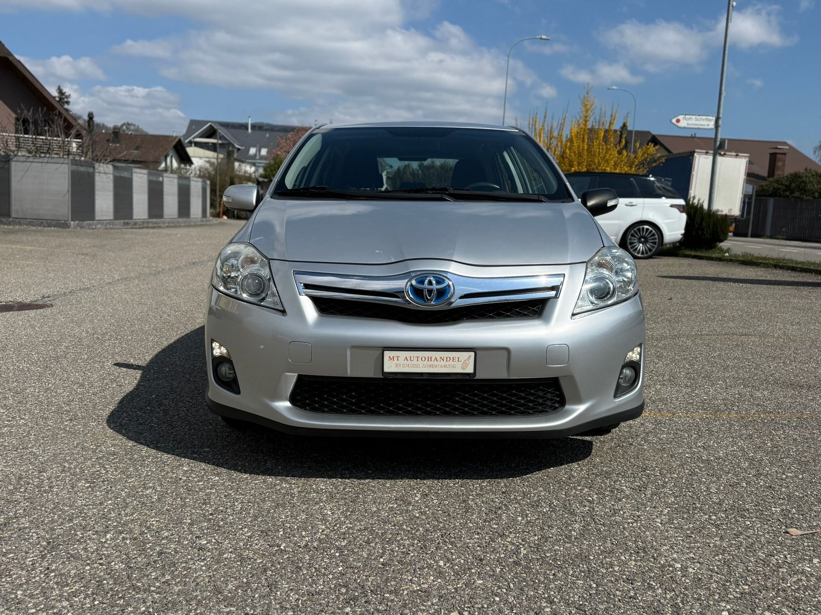 TOYOTA Auris 1.8 16V HSD Linea Luna, Hybride Intégral Essence/Électricité, Occasion / Utilisé, Automatique - 2