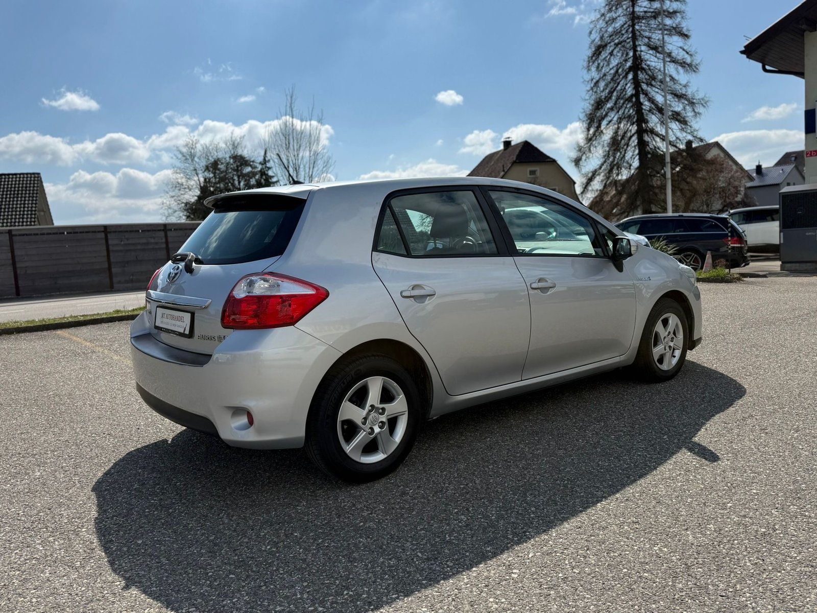 TOYOTA Auris 1.8 16V HSD Linea Luna, Hybride Intégral Essence/Électricité, Occasion / Utilisé, Automatique - 5