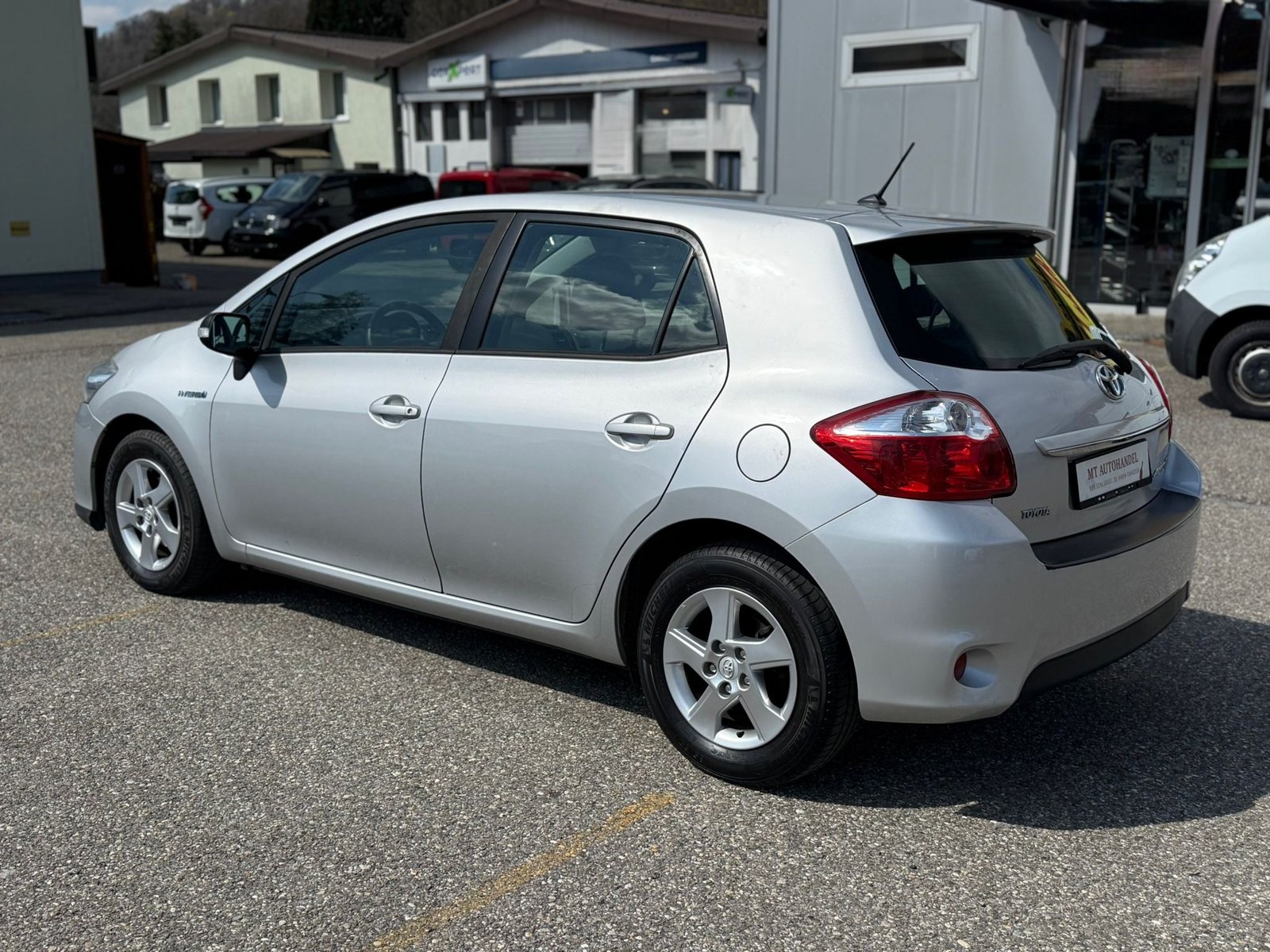 TOYOTA Auris 1.8 16V HSD Linea Luna, Hybride Intégral Essence/Électricité, Occasion / Utilisé, Automatique - 6