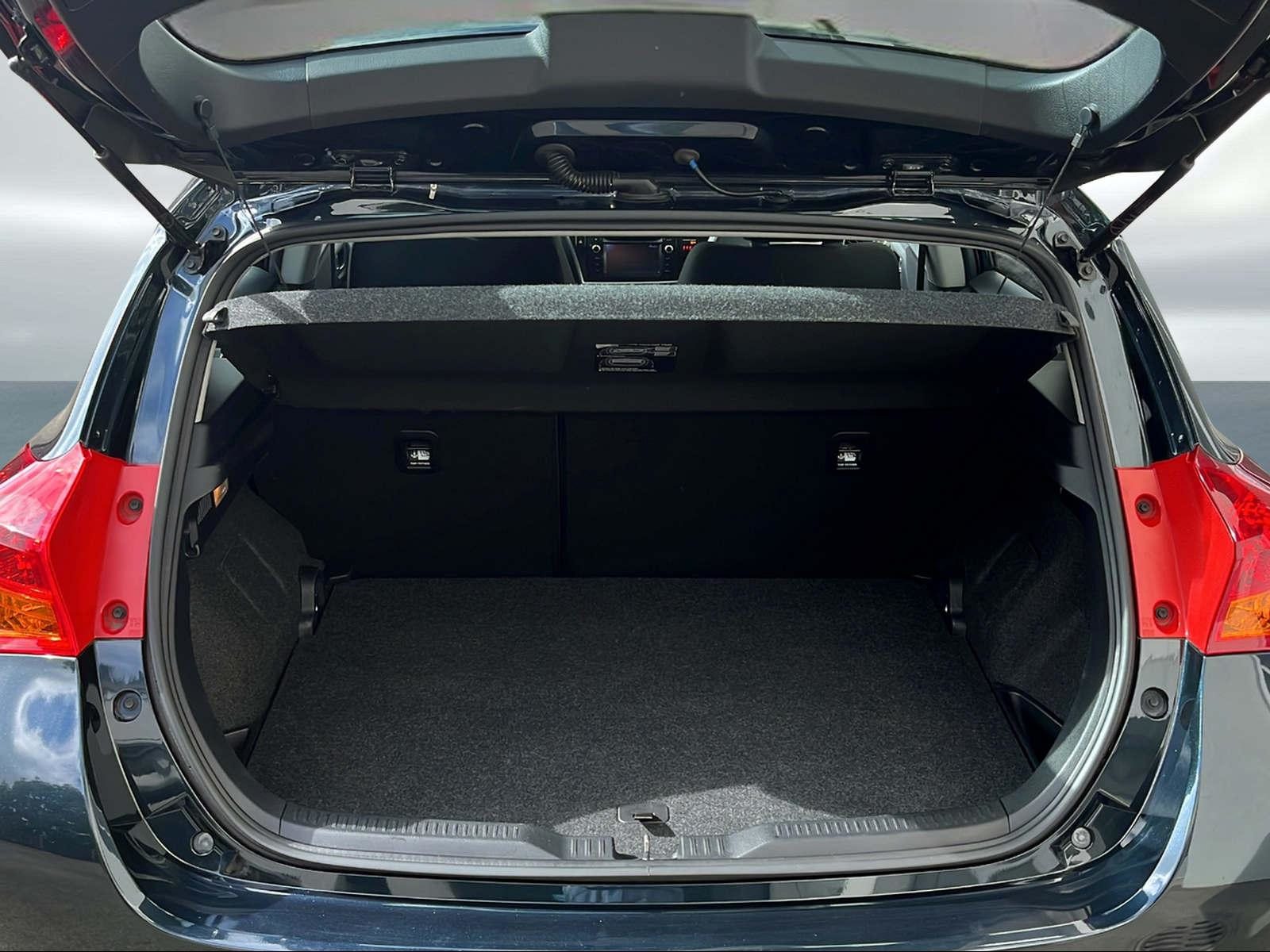 TOYOTA Auris 1.6 VMa Linea Luna MultiDrive, Essence, Occasion / Utilisé, Automatique - 7