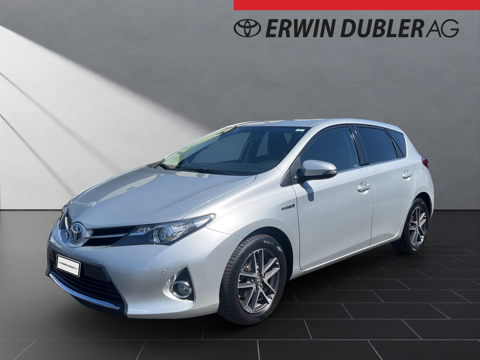 TOYOTA Auris 1.8 HSD Trend
