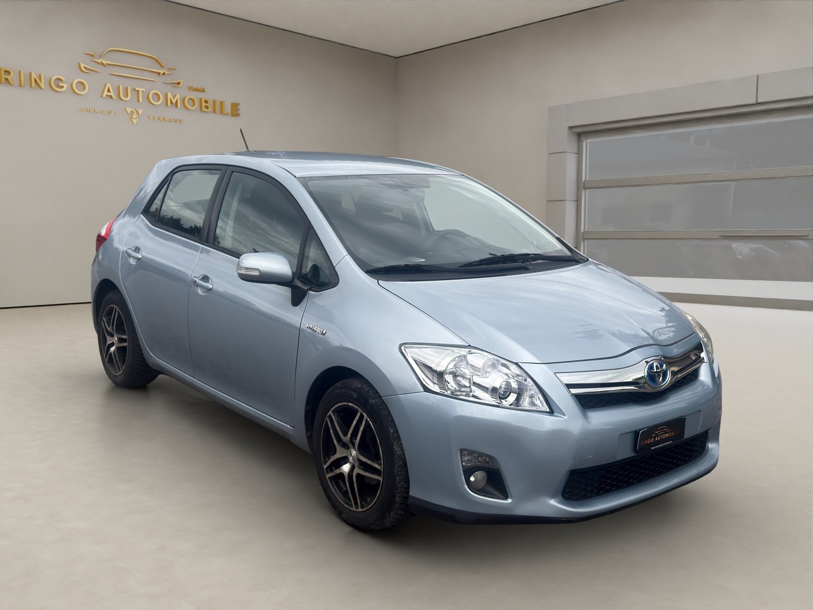 TOYOTA Auris 1.8 16V HSD Linea Sol Premium