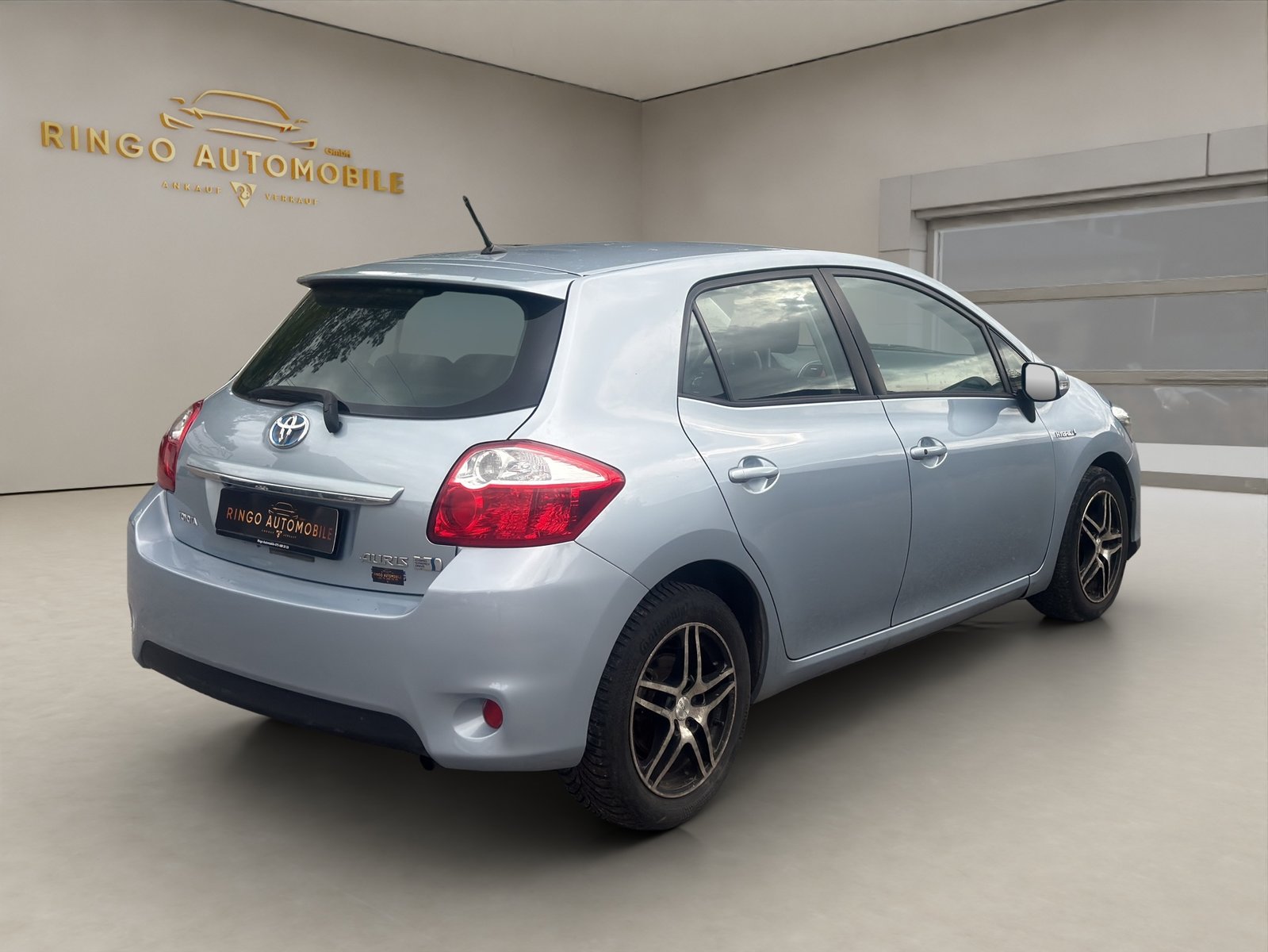 TOYOTA Auris 1.8 16V HSD Linea Sol Premium, Voll-Hybrid Benzin/Elektro, Occasion / Gebraucht, Automatik - 7