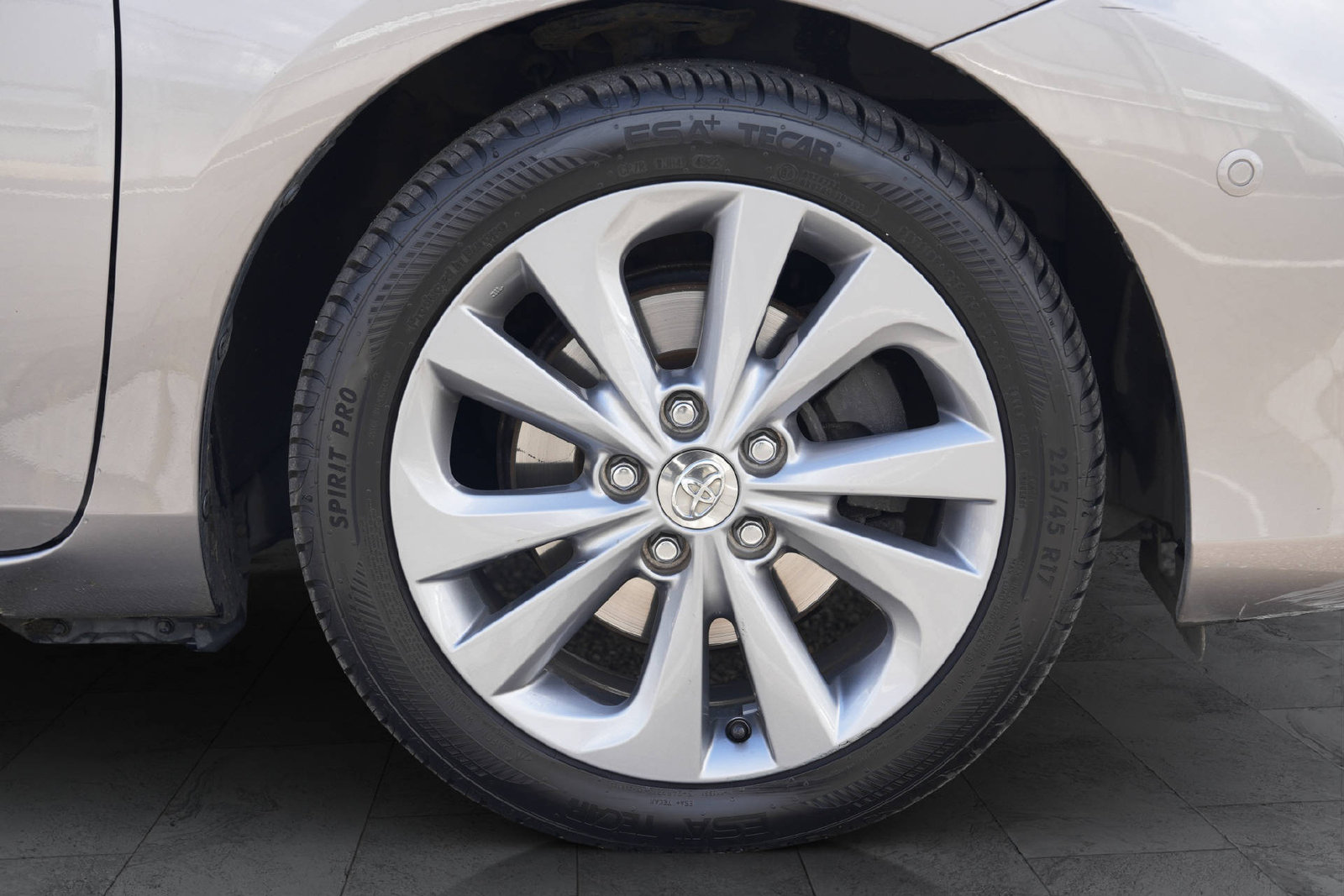 TOYOTA Auris 1.8 HSD Linea Sol, Voll-Hybrid Benzin/Elektro, Occasion / Gebraucht, Automatik - 6