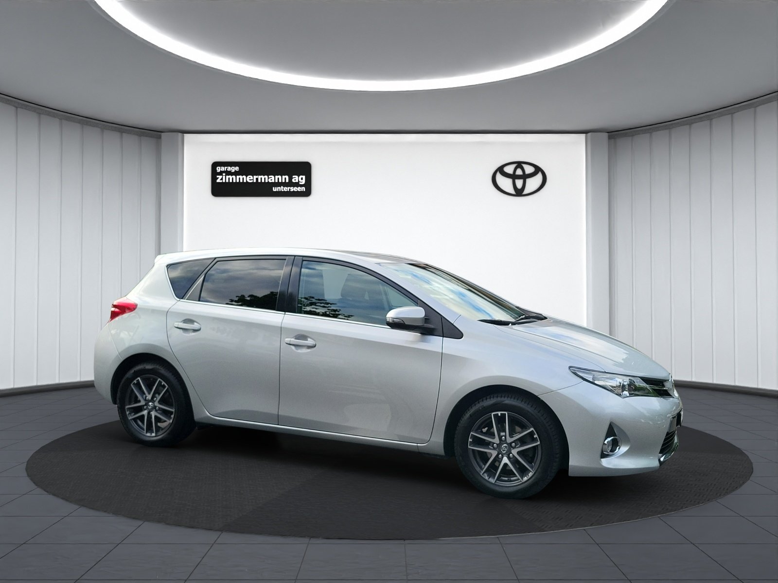 TOYOTA Auris 1.6 VMa Trend MultiDrive, Essence, Occasion / Utilisé, Automatique - 4