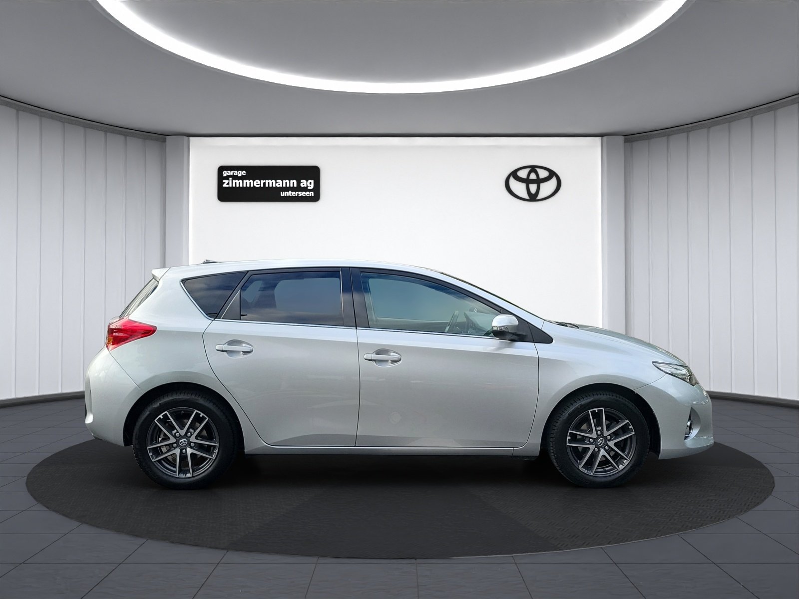 TOYOTA Auris 1.6 VMa Trend MultiDrive, Essence, Occasion / Utilisé, Automatique - 5