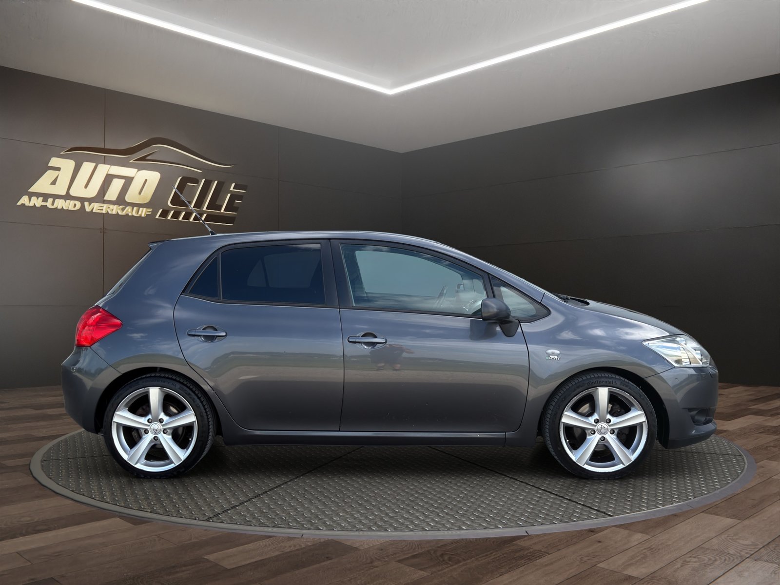 TOYOTA Auris 2.2 D-4D CleanPower Linea Sol Premium, Diesel, Occasion / Utilisé, Manuelle - 5