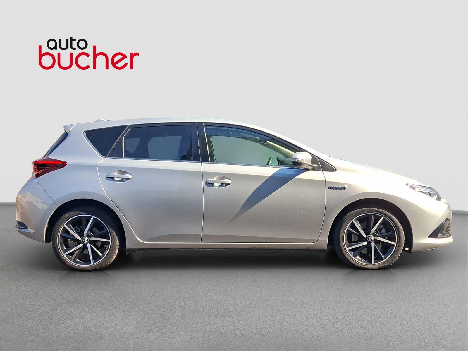 TOYOTA AURIS 1.8 HSD Trend, Voll-Hybrid Benzin/Elektro, Occasion / Gebraucht, Automatik - 3