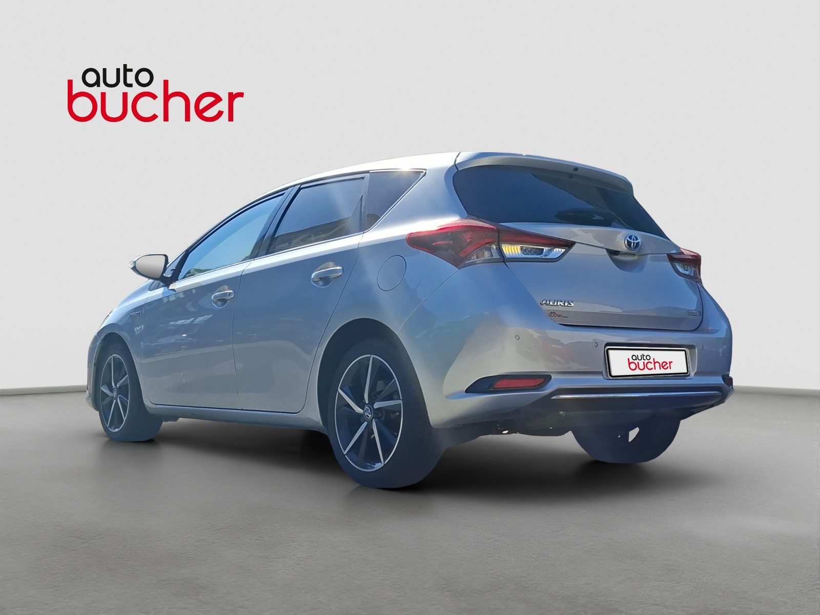TOYOTA AURIS 1.8 HSD Trend, Voll-Hybrid Benzin/Elektro, Occasion / Gebraucht, Automatik - 7