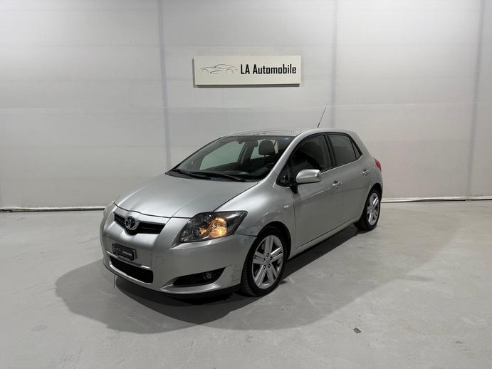 TOYOTA Auris 2.2 D-4D CleanPower Linea Sol Premium, Diesel, Second hand / Used, Manual