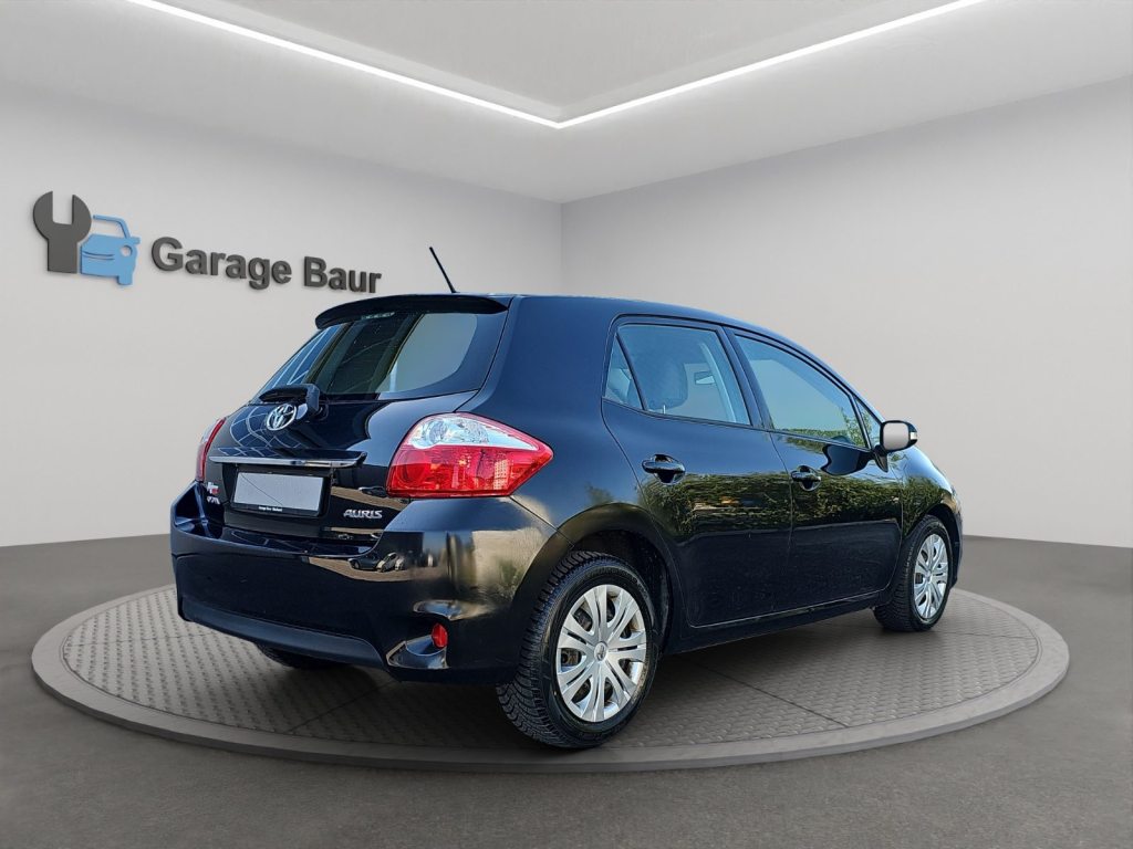 TOYOTA AURIS 1.8 VMa Linea Sol, Essence, Occasion / Utilisé, Manuelle - 2