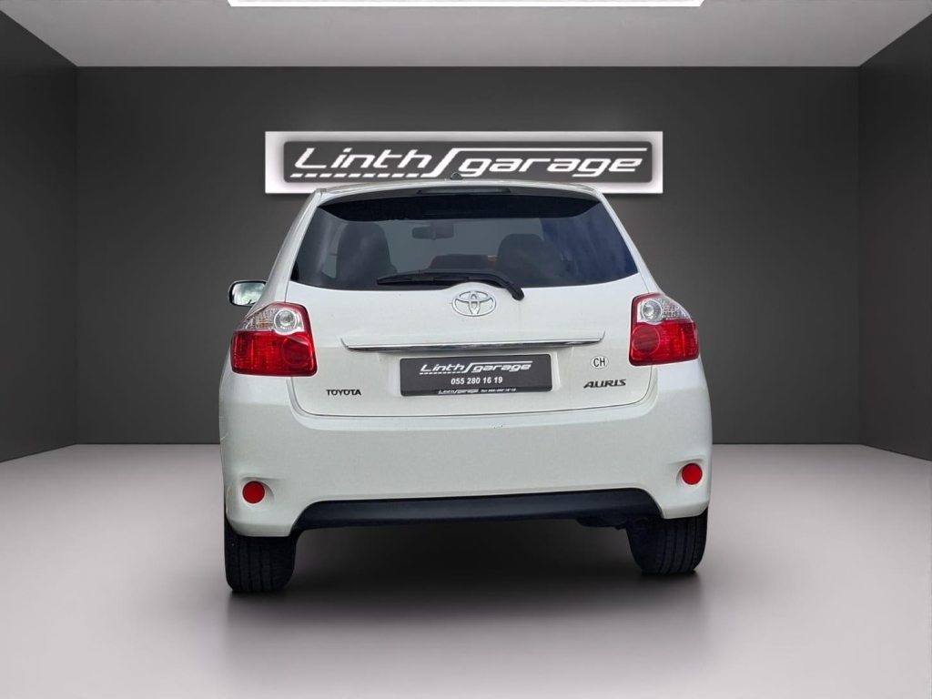 TOYOTA 1.8 VMa Look Auris, Essence, Occasion / Utilisé, Manuelle - 5