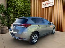 TOYOTA 1.8 HSD Trend, Hybride Intégral Essence/Électricité, Occasion / Utilisé, Automatique - 6
