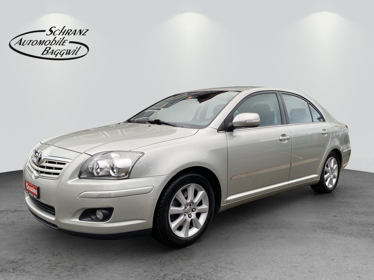 TOYOTA Avensis Liftback 2.4 D4 Linea Sol