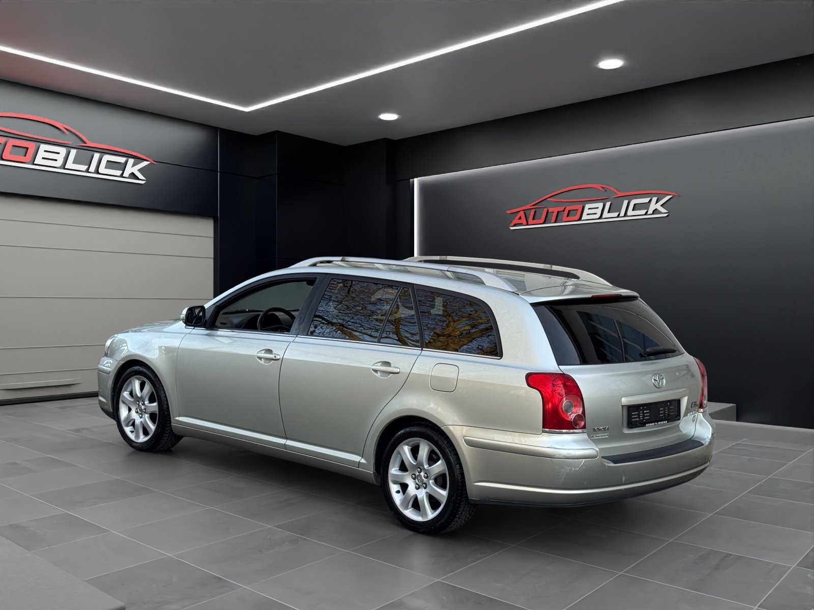 TOYOTA Avensis 2.4 D4 VVT-i Linea Sol Sportswagon T-Step5, Benzina, Occasioni / Usate, Automatico - 2