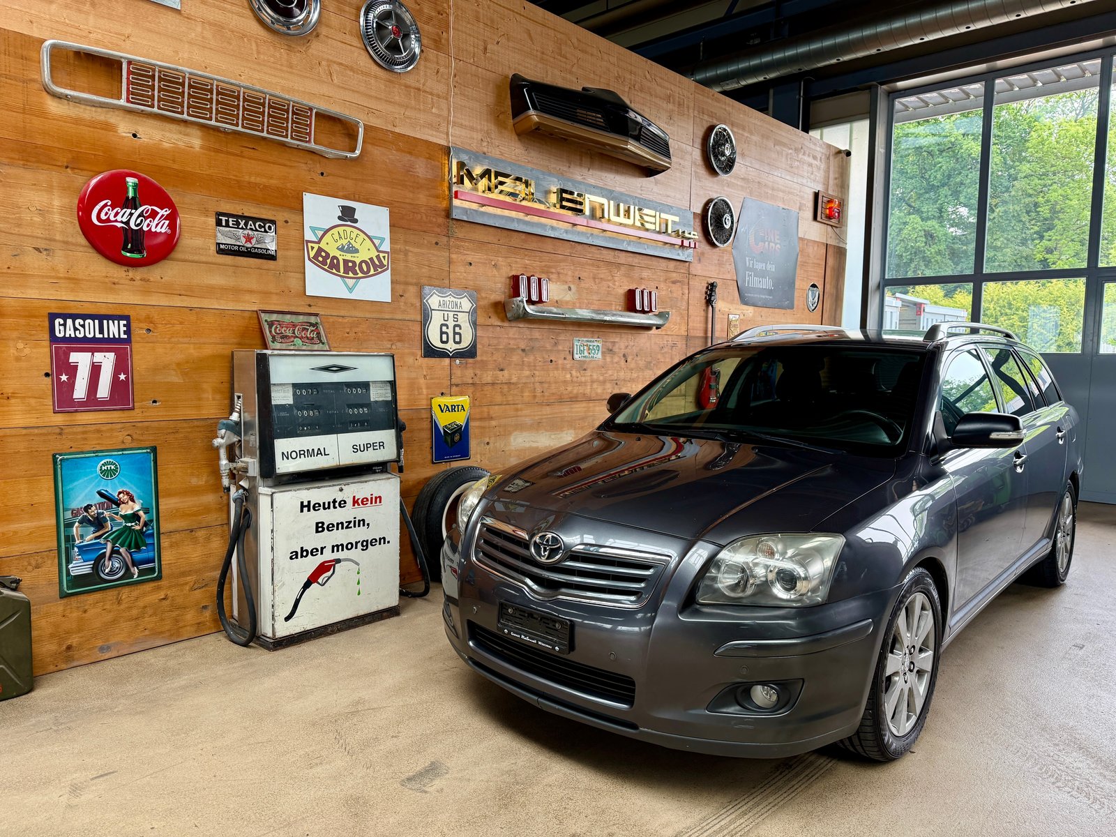 TOYOTA Avensis 2.0 D4 VVT-i Limited Sportswagon T-Step4, Petrol, Second hand / Used, Automatic - 2