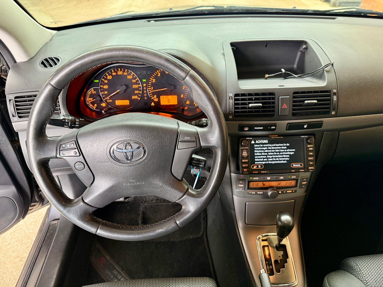 TOYOTA Avensis 2.0 D4 VVT-i Limited Sportswagon T-Step4, Petrol, Second hand / Used, Automatic - 6