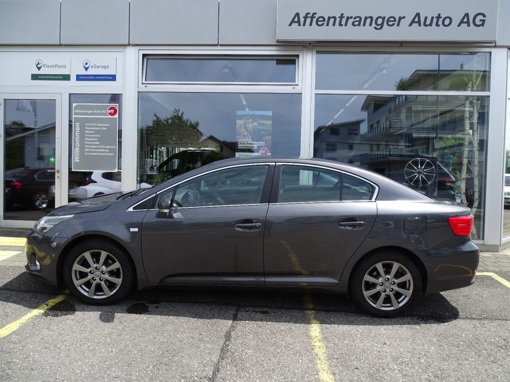 TOYOTA AVENSIS 2.0 VMa Sol MdS, Petrol, Second hand / Used, Automatic - 6