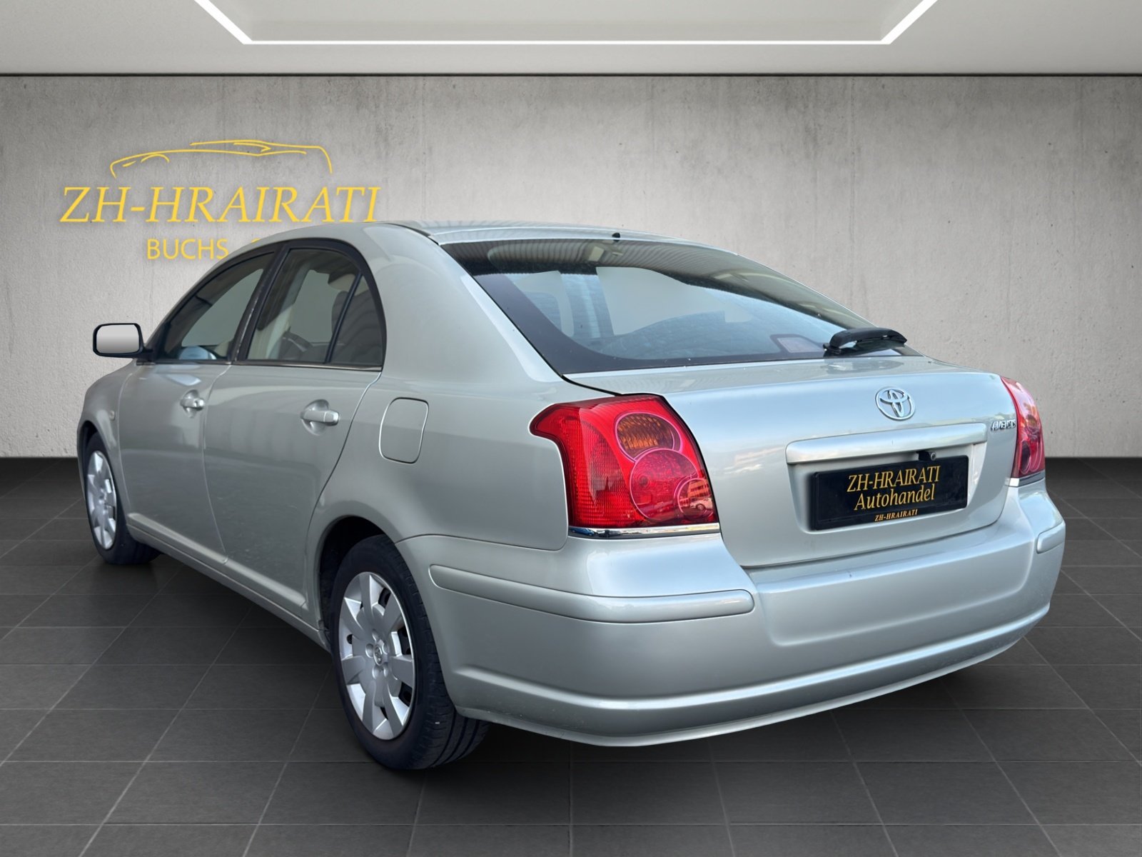 TOYOTA Avensis 1.8 VVT-i Linea Terra Liftback, Benzin, Occasion / Gebraucht, Handschaltung - 5